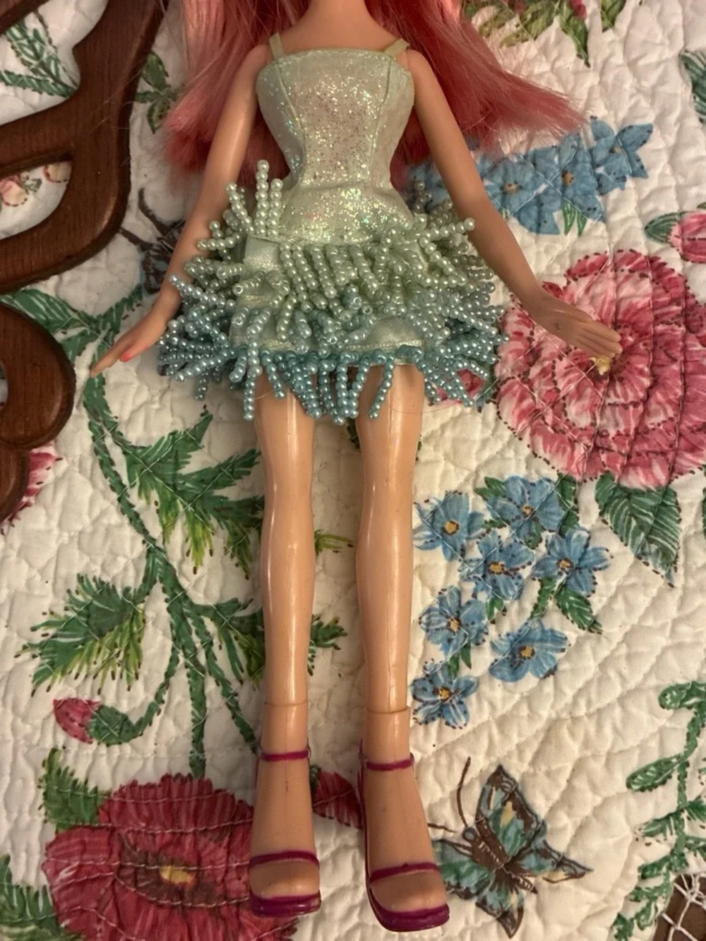 Original cloe Bratz doll with full outfit